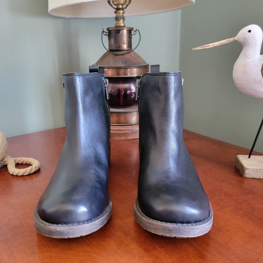 Lucky Brand Darbie Black Leather Ankle Boots